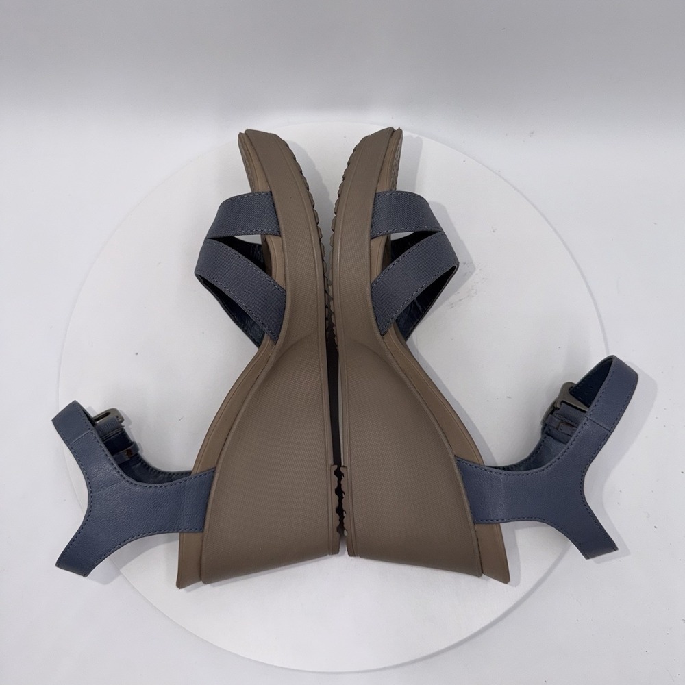 Crocs Leigh II Cross Strap Ankle Wedge Sandals Blue Canvas Womens 8 Comfort - Picture 5 of 9